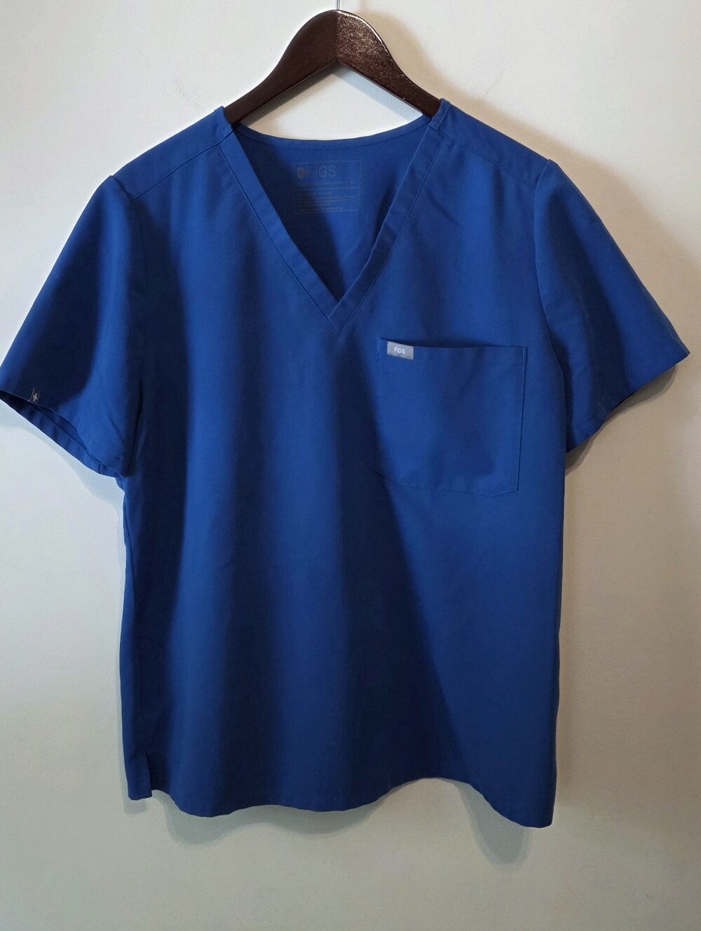 FIGS Royal Blue Caterina One Pocket Scrub Top V-Neck Size XL FW1000 PO# 2841